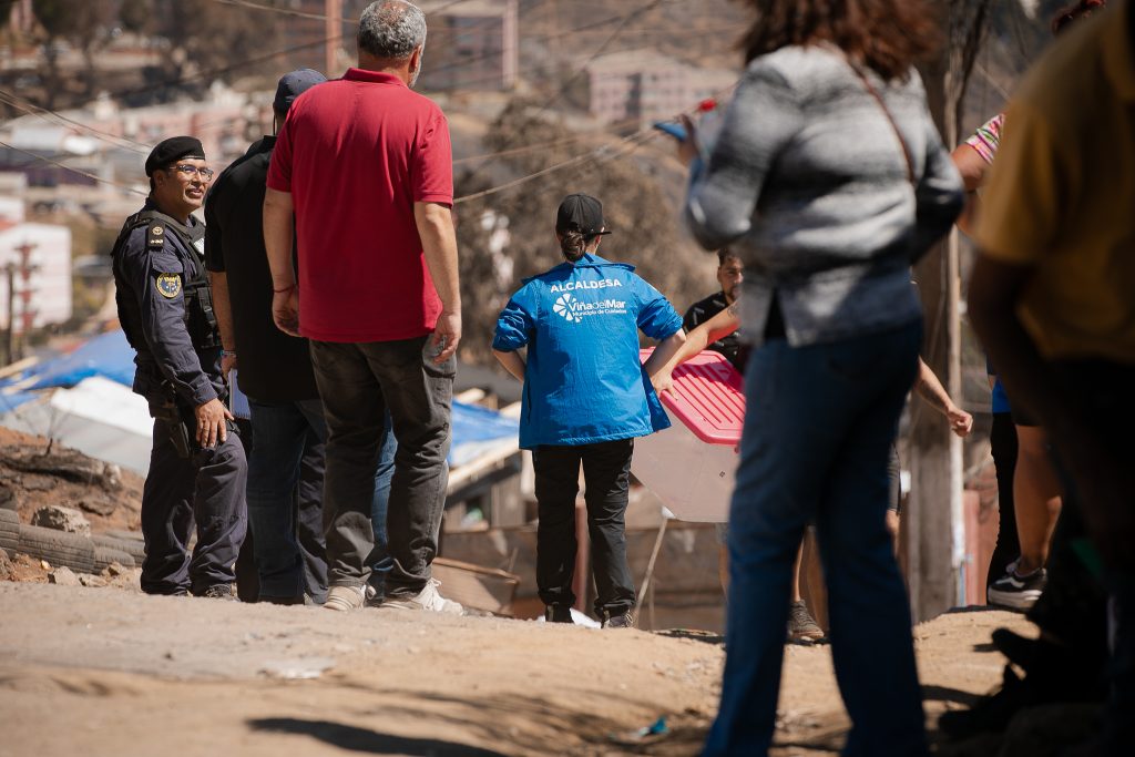 Imagen principal: Alcaldesa Macarena Ripamonti lamentó la falta de humanidad y aprovechamiento político ante catástrofe generada por megaincendio