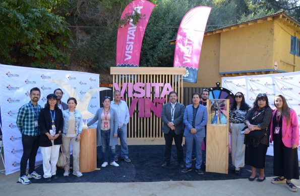 Con novedoso stand, municipio potencia a Viña del Mar como destino turístico junto a gremios para impulsar la reactivación económica de la comuna