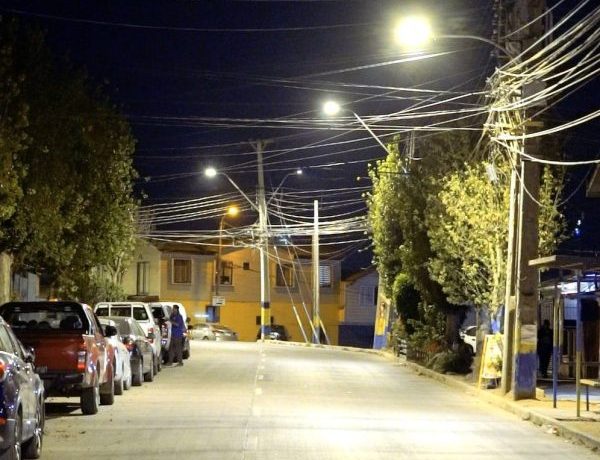 Avanza el recambio masivo en Viña del Mar: Municipio instaló más de 700 luminarias con tecnología led en Gómez Carreño
