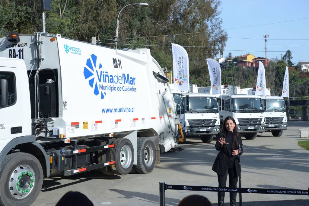 Imagen de la noticia: Nuevos camiones para retiro de aseo domiciliario