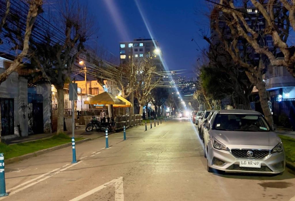 Imagen principal: Municipio realiza recambio de luminarias para potenciar seguridad en el Barrio Poniente de Viña del Mar