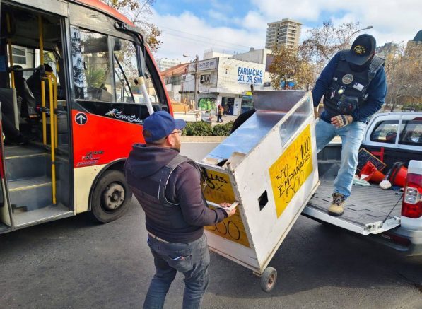 Activa fiscalización del municipio de Viña del Mar y carabineros incrementa incautación de artículos del comercio ilegal: más de 20 mil productos se han confiscado