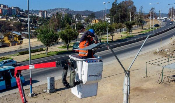 Municipio de Viña del Mar confirma recambio de luminarias en Población Vergara, Canal Beagle y Miraflores bajo para mejorar seguridad en esos sectores