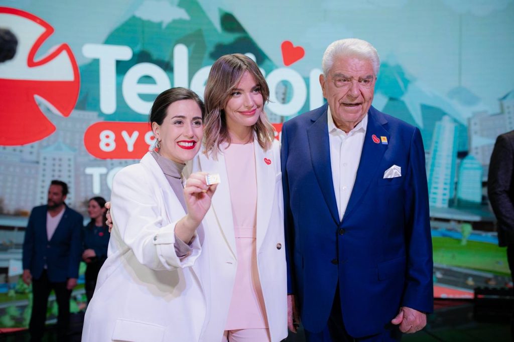 Imagen principal: Alcaldesa Macarena Ripamonti en el lanzamiento de  Teletón 2024: “Es un honor para nosotros que el cierre de la cruzada, ese momento icónico que nos une, sea en la Quinta Vergara”