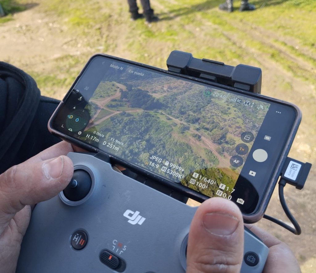 Imagen principal: Municipio  de Viña del Mar realiza operativo preventivo con drones ante avistamiento de puma en Reñaca Alto y Manuel Bustos