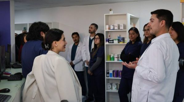 Viña del Mar refuerza la salud comunal con inauguración de nueva farmacia y óptica municipal