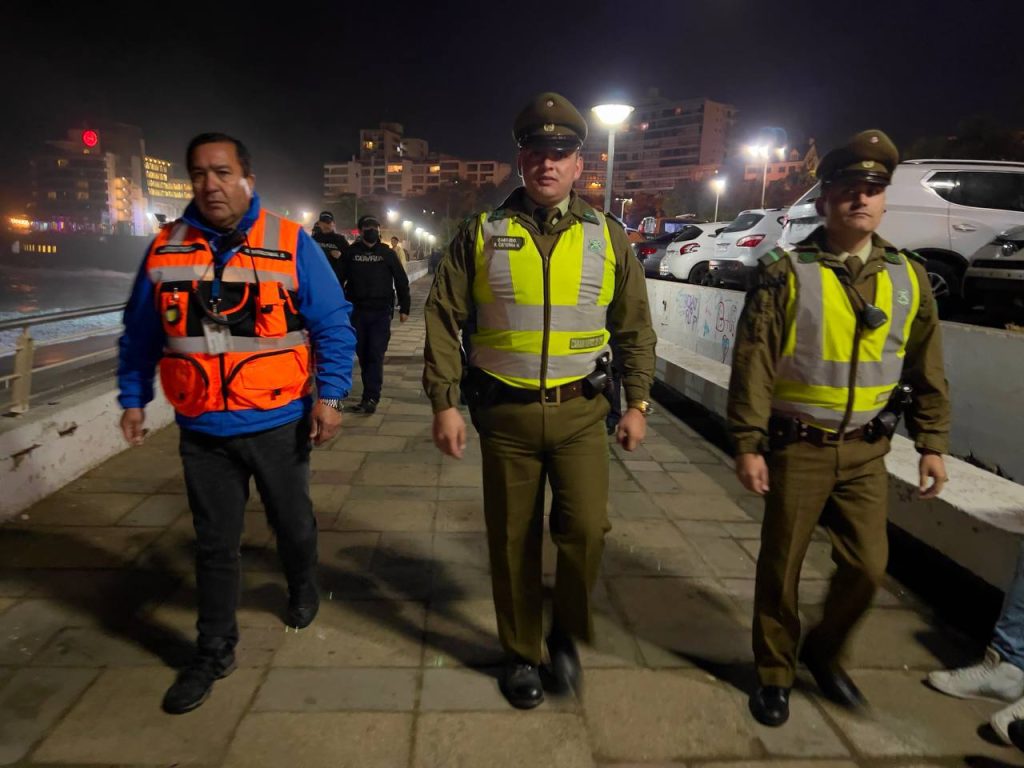 Imagen principal: Activa fiscalización realizan municipio, Armada y Carabineros durante noches de Fiestas Patrias en Viña del Mar