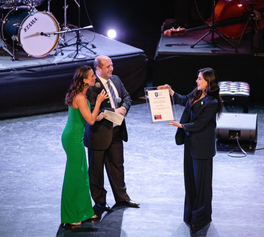 Imagen principal: En masiva Gala del Turismo en el Teatro Municipal, la ciudad de Viña del Mar recibe importante galardón