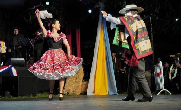 Con un llamado a celebrar de manera responsable, la alcaldesa Macarena Ripamonti inauguró Ramada Oficial de Viña del Mar