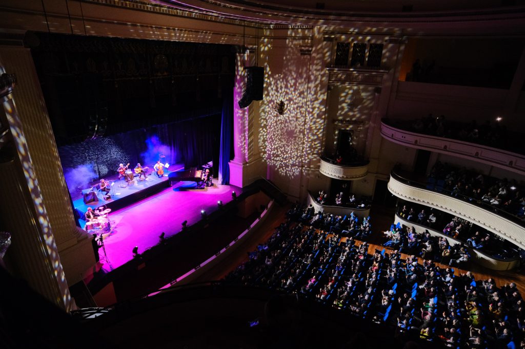 Imagen principal: Teatro Municipal de Viña del Mar: Retorno del Festival Internacional de Cine destaca en la programación de noviembre