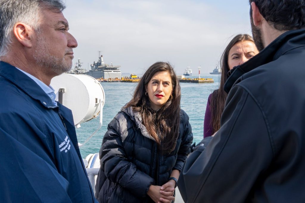 Imagen principal: Año Nuevo en el Mar: municipio de Viña del Mar mantiene coordinación permanente con autoridad marítima para disfrutar show pirotécnico