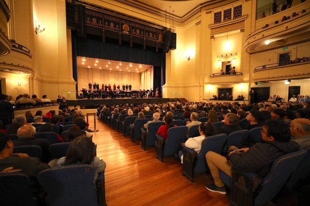 Imagen principal: Teatro Municipal de Viña del Mar: 161 espectáculos y 110 mil espectadores en el primer año desde su reapertura