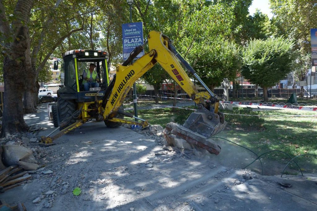 Imagen principal: Municipio de Viña del Mar inició obras de mejoramiento en Plaza Forestal