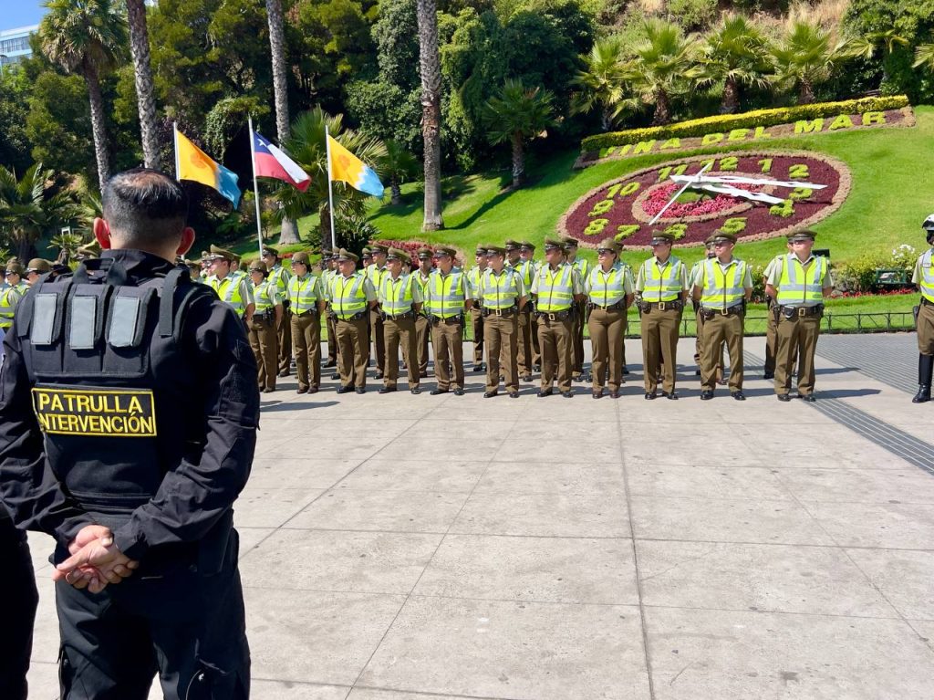 Imagen principal: Reforzamiento de Carabineros por Plan Verano Seguro 2025 se suma a planificación municipal ante aumento de la población flotante en la comuna
