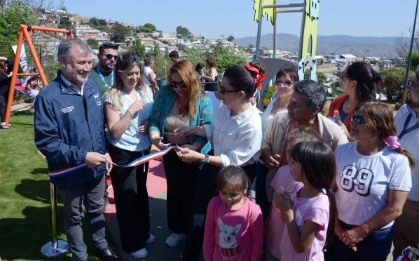 Municipio de Viña del Mar en alianza con privados inauguran moderna plaza de juegos inclusiva en Villa Rogers