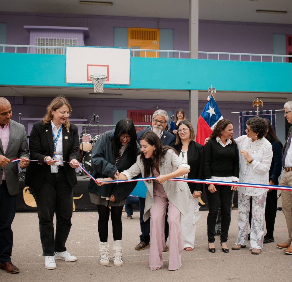 Imagen principal: Viña del Mar da inicio a año escolar 2025 inaugurando mejoras en infraestructura  del liceo Guillermo Rivera