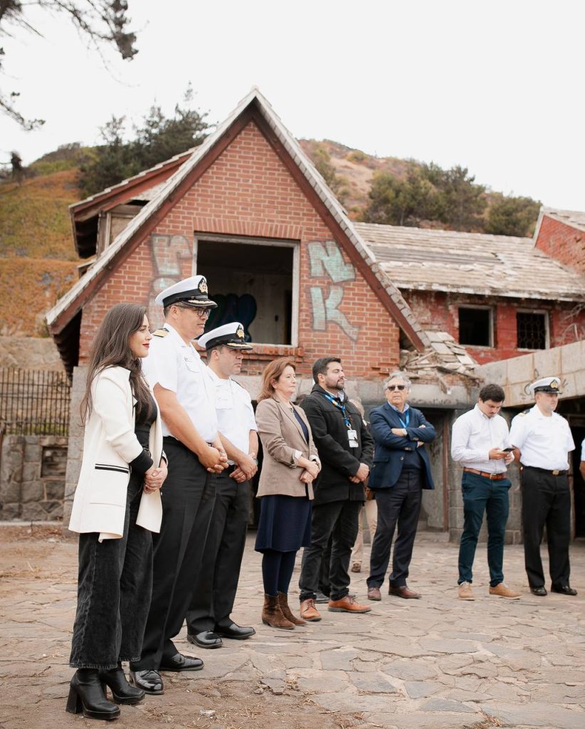 Imagen de la noticia: Municipio recibe concesión marítima para transformar área en mirador