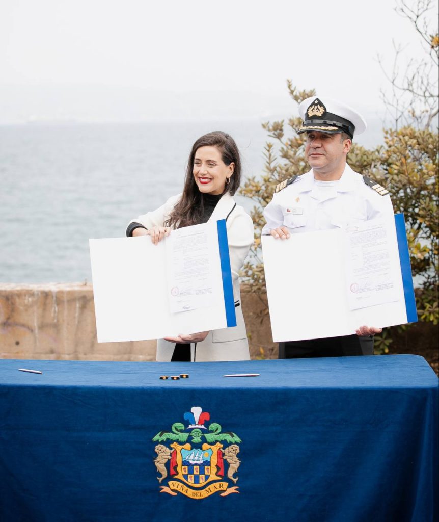 Imagen principal: Municipio de Viña del Mar recibe concesión marítima para recuperar paseo mirador del borde costero