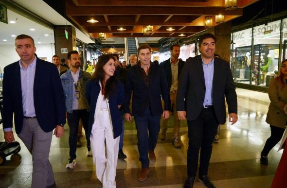 Alcaldesa Macarena Ripamonti valoró el positivo impacto a la economía local que tendrá remodelación de Espacio Urbano de 15 Norte para Viña del Mar