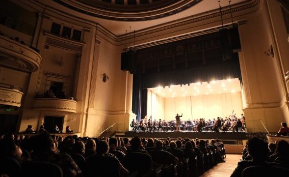 Teatro Municipal de Viña del Mar extiende el verano durante marzo con variada cartelera de eventos