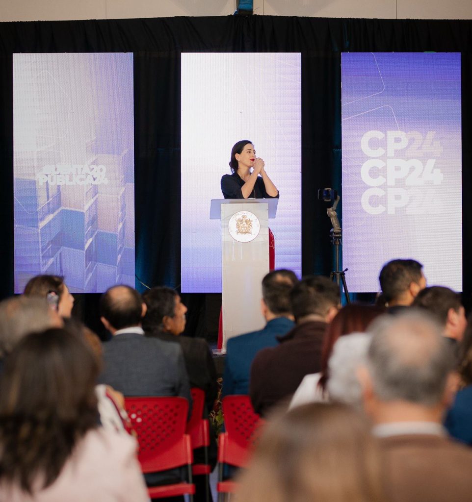 Imagen principal: Cuenta Pública Municipal: Alcaldesa Macarena Ripamonti destacó millonaria inversión en seguridad, salud y educación que posiciona a Viña del Mar entre las primeras comunas a nivel nacional