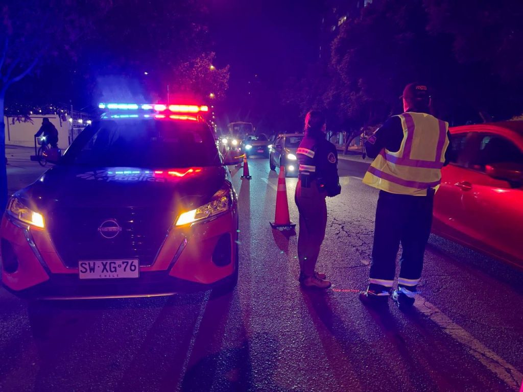 Imagen principal: Activa fiscalización en Viña del Mar para sacar vehículos y motos que circulan de manera irregular en las calles: 20.300 infracciones cursadas a la fecha