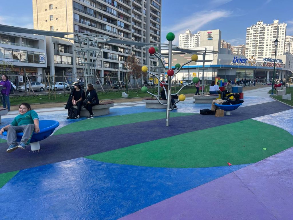 Imagen de la noticia: Recuperando importante espacio público, con 4 plazas urbanas