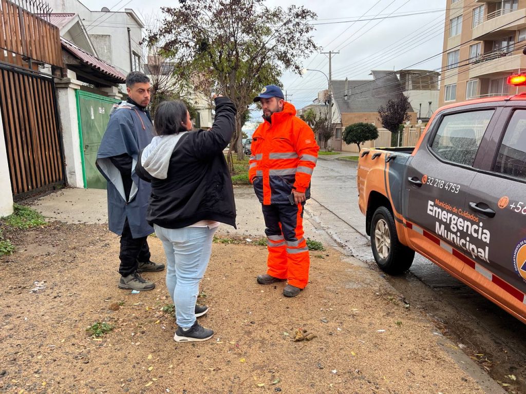 Imagen principal: Municipio de Viña del Mar enfrentó con despliegue completo de equipos efectos de sistema frontal
