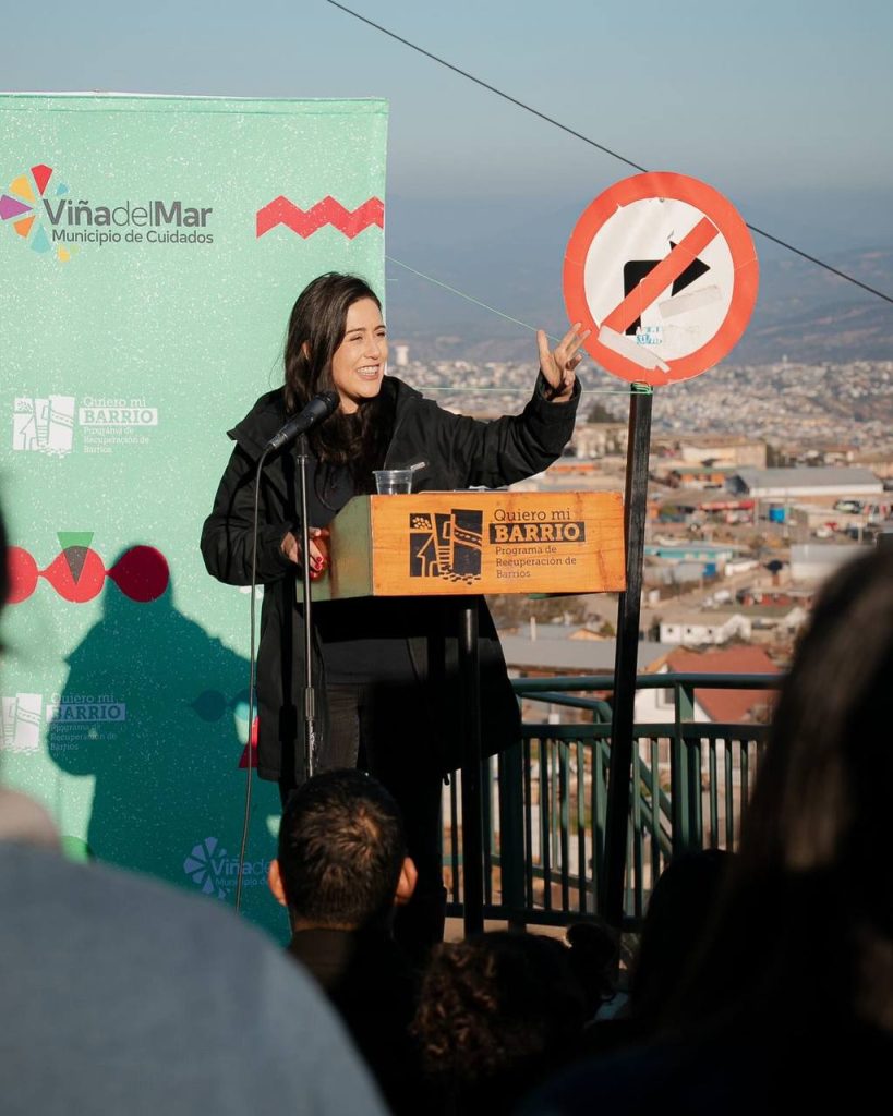 Imagen principal: Lomas Latorre de Achupallas en Viña del Mar tendrá millonaria inversión para recuperación barrial tras incendio 2F