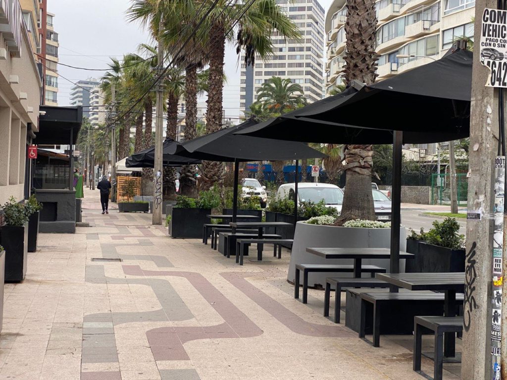 Imagen principal: Municipio de Viña del Mar aprueba modificación a ordenanza de terrazas en trabajo conjunto con gremios de barrios comerciales