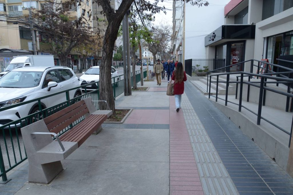 Imagen principal: Calle Arlegui tiene nuevas aceras de alto estándar, tras finalizar trabajos de mejoramiento