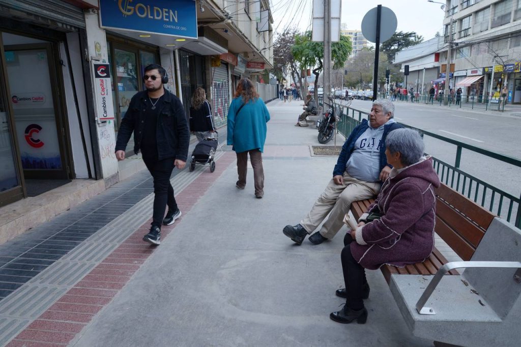 Imagen de la noticia: Finalizan obras de mejoramiento de aceras en calle Arlegui
