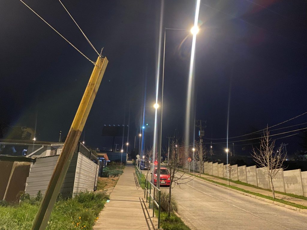 Imagen principal: Municipio de Viña del Mar renueva luminarias en barrio de Nueva Aurora para mejorar seguridad y calidad de vida