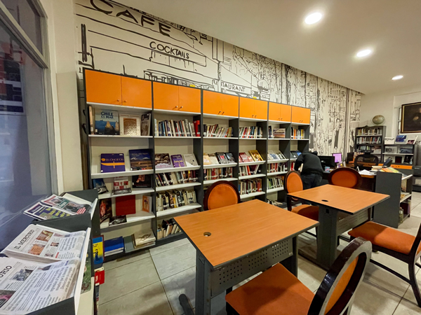 BIBLIOTECA MUNICIPAL BENJAMÍN VICUÑA MACKENNA