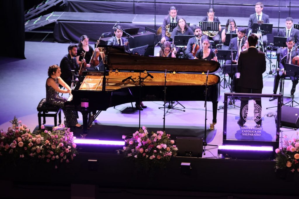 Imagen principal: EVENTOS NAVIDEÑOS, ANIVERSARIO DE LA CIUDAD Y CONCIERTOS DE DESTACADOS ARTISTAS OFRECE CARTELERA DEL TEATRO MUNICIPAL DE VIÑA DEL MAR EN DICIEMBRE