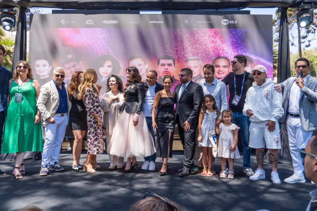 Imagen principal: Exitosa Gala Vecinal del Festival reunió animadores, jurado y vecinos de Viña del Mar