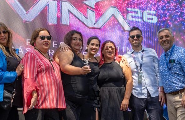 Imagen de la noticia Exitosa Gala Vecinal del Festival reunió animadores, jurado y vecinos de Viña del Mar