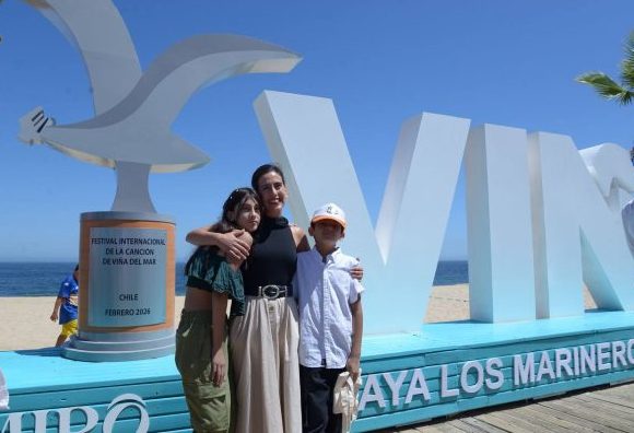 Imagen de la noticia Viña del Mar potencia su imagen turística con letras volumétricas y la Gaviota con  parador fotográfico  en playa Los Marineros