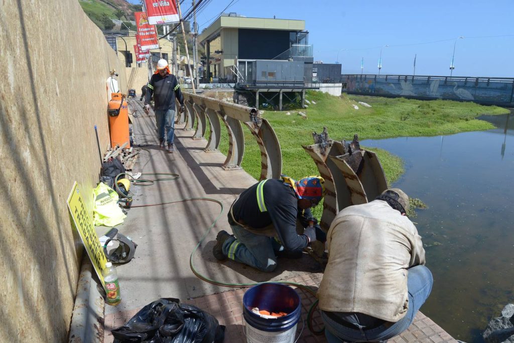 Imagen principal: Municipio de Viña del Mar inicia esperada obra de reparación del puente Reñaca