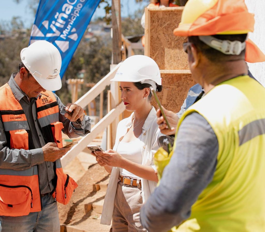 Imagen principal: Alcaldesa Macarena Ripamonti por aumento de combustibles: “Se debe recapacitar cuando el costo de la crisis recae en las familias“