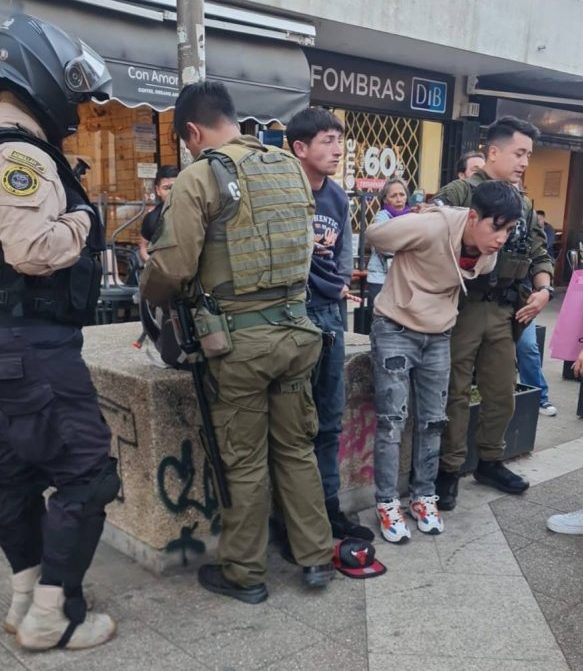 Imagen de la noticia Más de 155 detenciones en flagrancia y 7.217 especies ilícitas retiradas del comercio ilegal: Municipio de Viña del Mar intensifica la fiscalización territorial