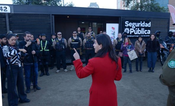 Imagen de la noticia Municipio implementa moderna base de operaciones para reforzar la seguridad de Plaza O’Higgins en Viña del Mar
