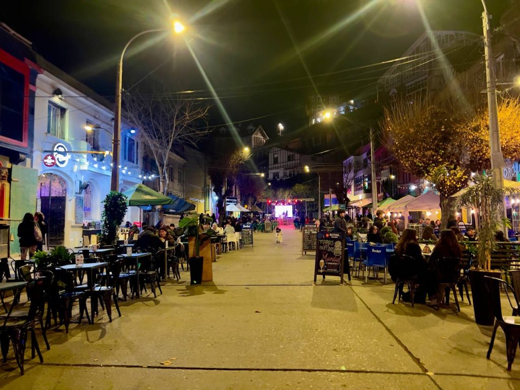 Imagen principal: Exitosa tercera versión de “Viña in love” por el día del padre se realizó en calle Valparaíso