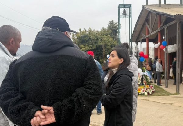 Imagen de noticia: Alcaldesa Ripamonti  acompañó a familiares en velorio y funeral de víctimas de atropello de feria Caupolicán