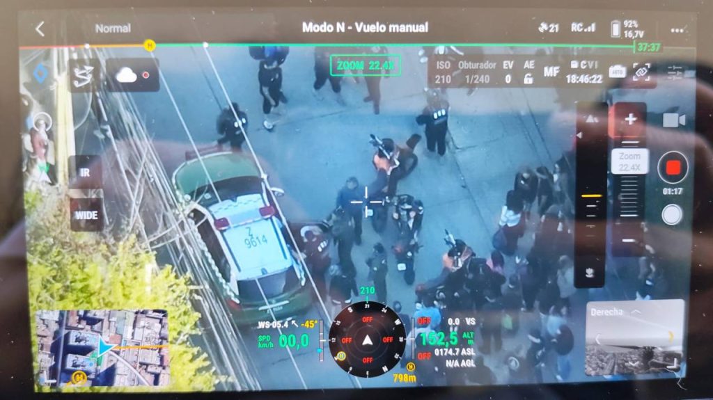 Imagen principal: Eficaz acción de Seguridad Pública de Viña del Mar permite detener a dos motochorros extranjeros que portaban un arma de fuego