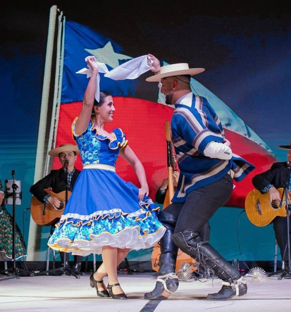 Imagen de la noticia Alcaldesa Macarena Ripamonti brindó el primer pie de cueca para dar la bienvenida a las Fiestas Patrias en Viña del Mar
