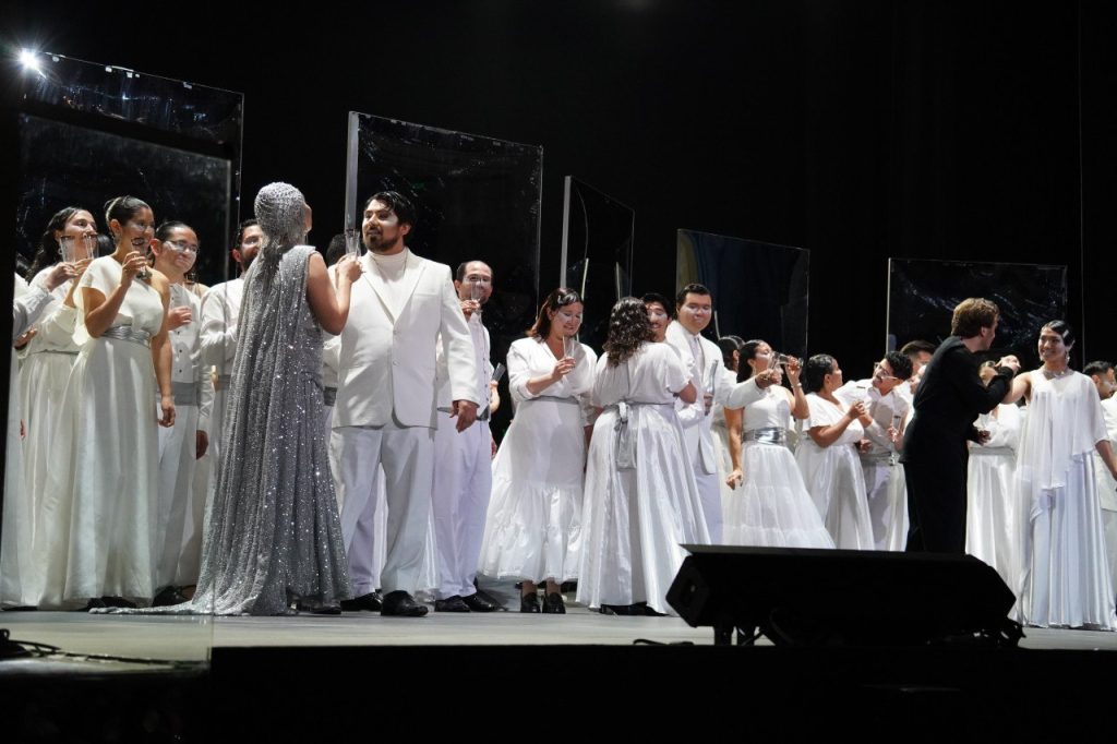 Imagen principal: Presentación de ópera “La Traviata” marcó un nuevo hito para el Teatro Municipal de Viña del Mar