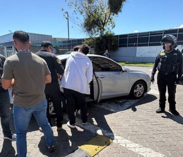 Imagen de la noticia Seguridad municipal de Viña del Mar detiene a delincuentes y logran recuperación de especies tras robo en Playa del Deporte