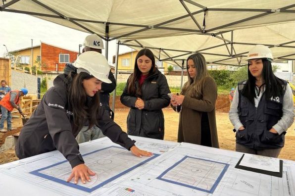 Imagen de noticia: Municipio de Viña del Mar inicia construcción de nueva cancha y espacio de encuentro vecinal en Reñaca Alto