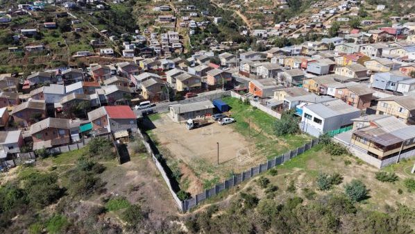 Imagen de la noticia Municipio de Viña del Mar inicia construcción de nueva cancha y espacio de encuentro vecinal en Reñaca Alto